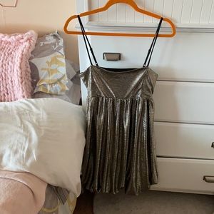 Forever 21 bubble dress doe night time